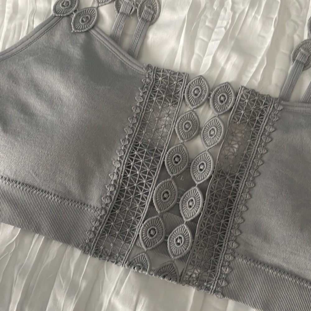 Bralette - Picture 2 of 5